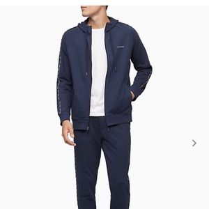 Meet your Posher, Mena